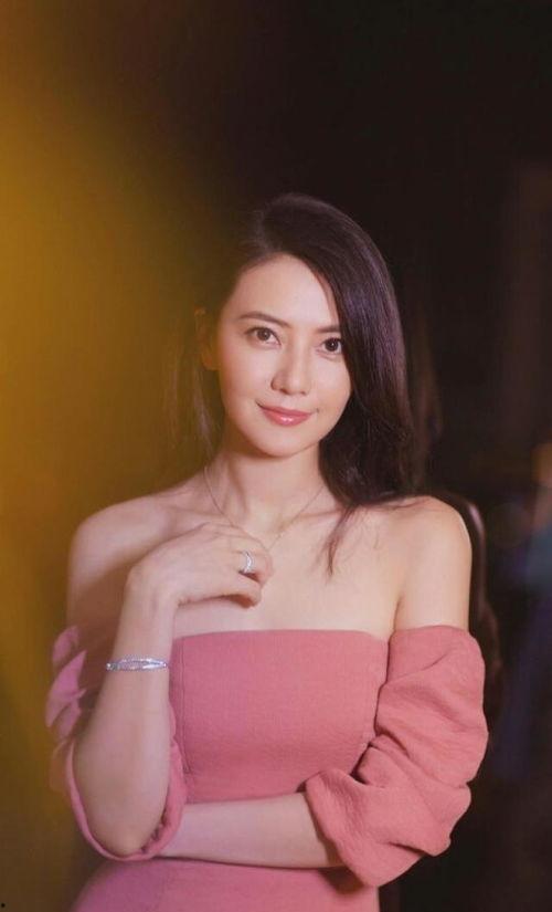 明星大爆料徐子淇视频,明星大爆料的背后真相